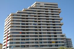 Edificio residencial de viviendas en alquiler y propiedad horizontal