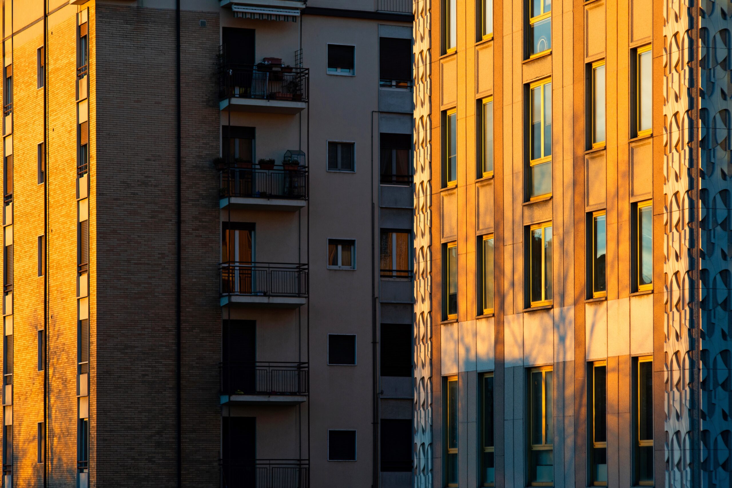 Edificios residenciales representativos de una vivienda en copropiedad